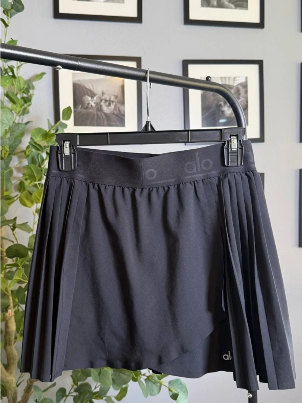 ALO Yoga Black Pleated Athletic Mini Skirt